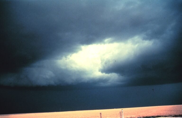Severe_thunderstorm_-_NOAA