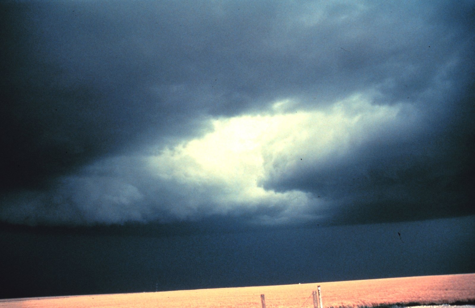 Severe_thunderstorm_-_NOAA