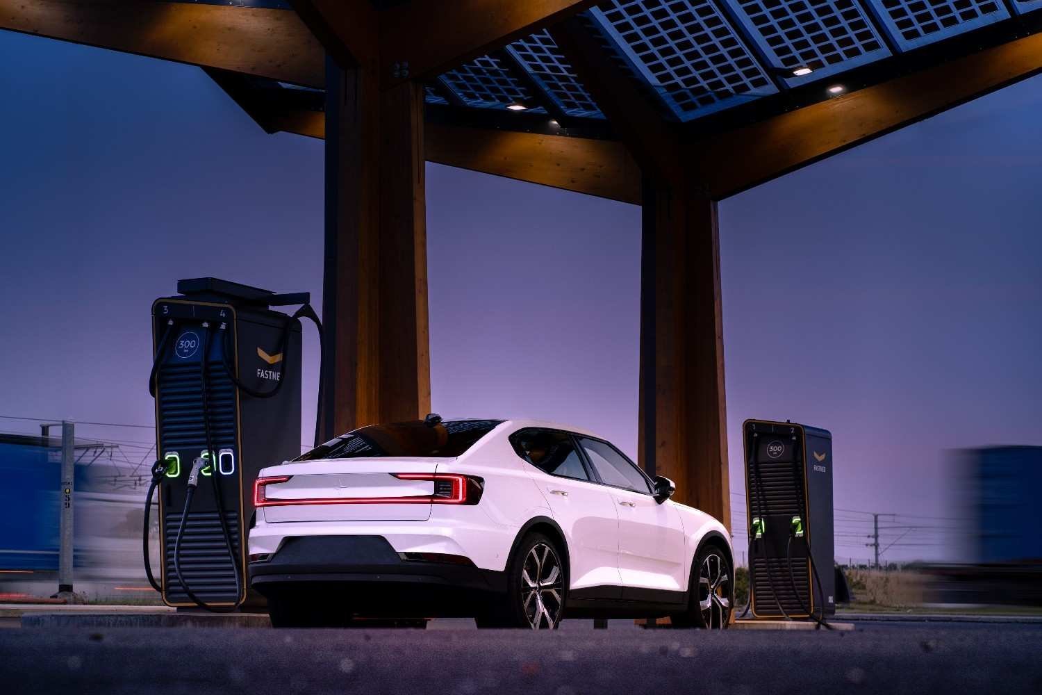 The Rise of Hybrid Vehicles in the UK: Bridging the Gap to an Electric Future